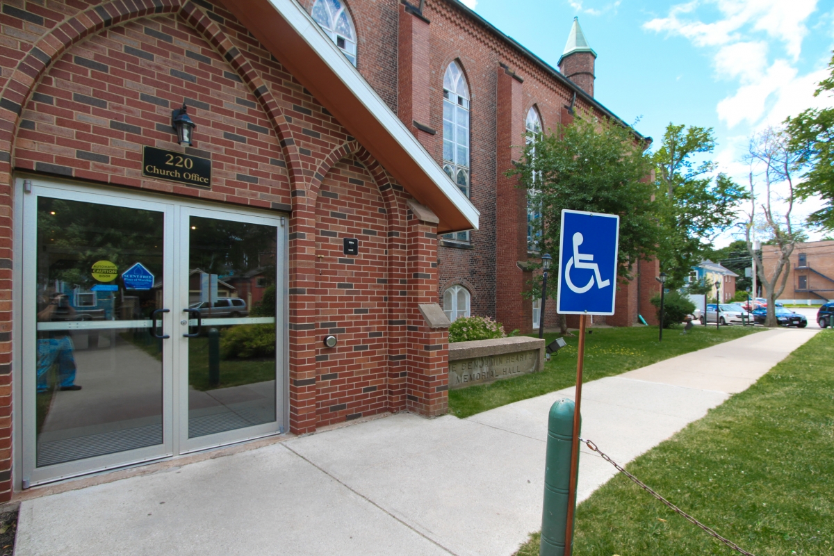 Accessible entrance on Richmond Street